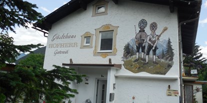 Pensionen - Umgebungsschwerpunkt: Stadt - Tirol - Unser Haus Gartenruh im Garten Hofherr - Appartement`s und private Frühstückspension und Gästehaus Gartenruh "HOFHERR"